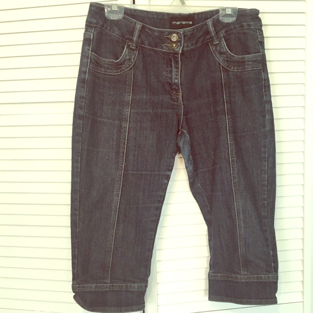 Women Capri🌛marianne